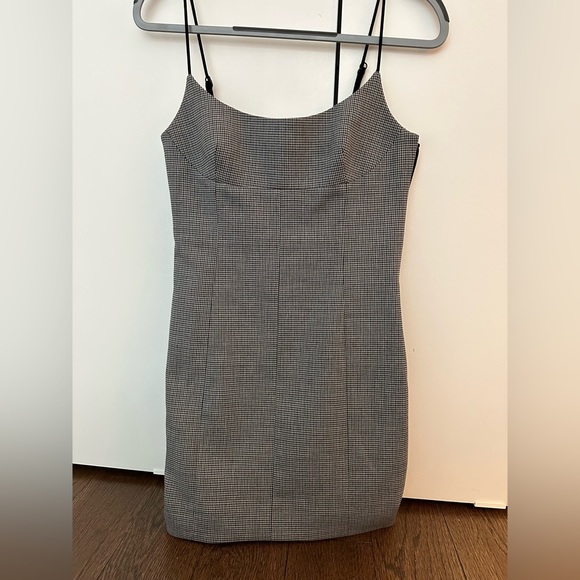 Reformation Twilight Dress In Surrey, size 4, brand new, never